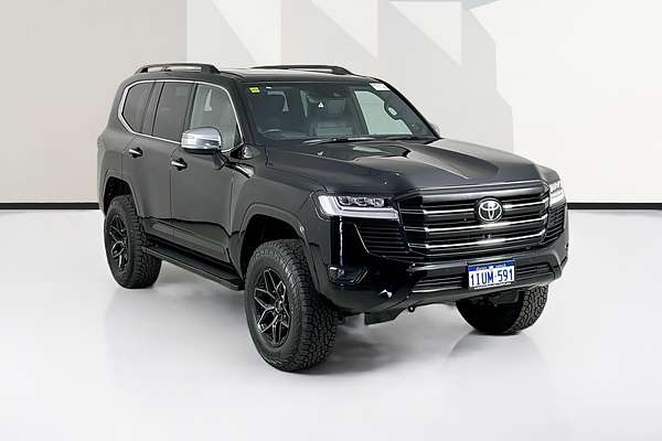 2022 Toyota LANDCRUISER LC300 SAHARA (4x4) FJA300R