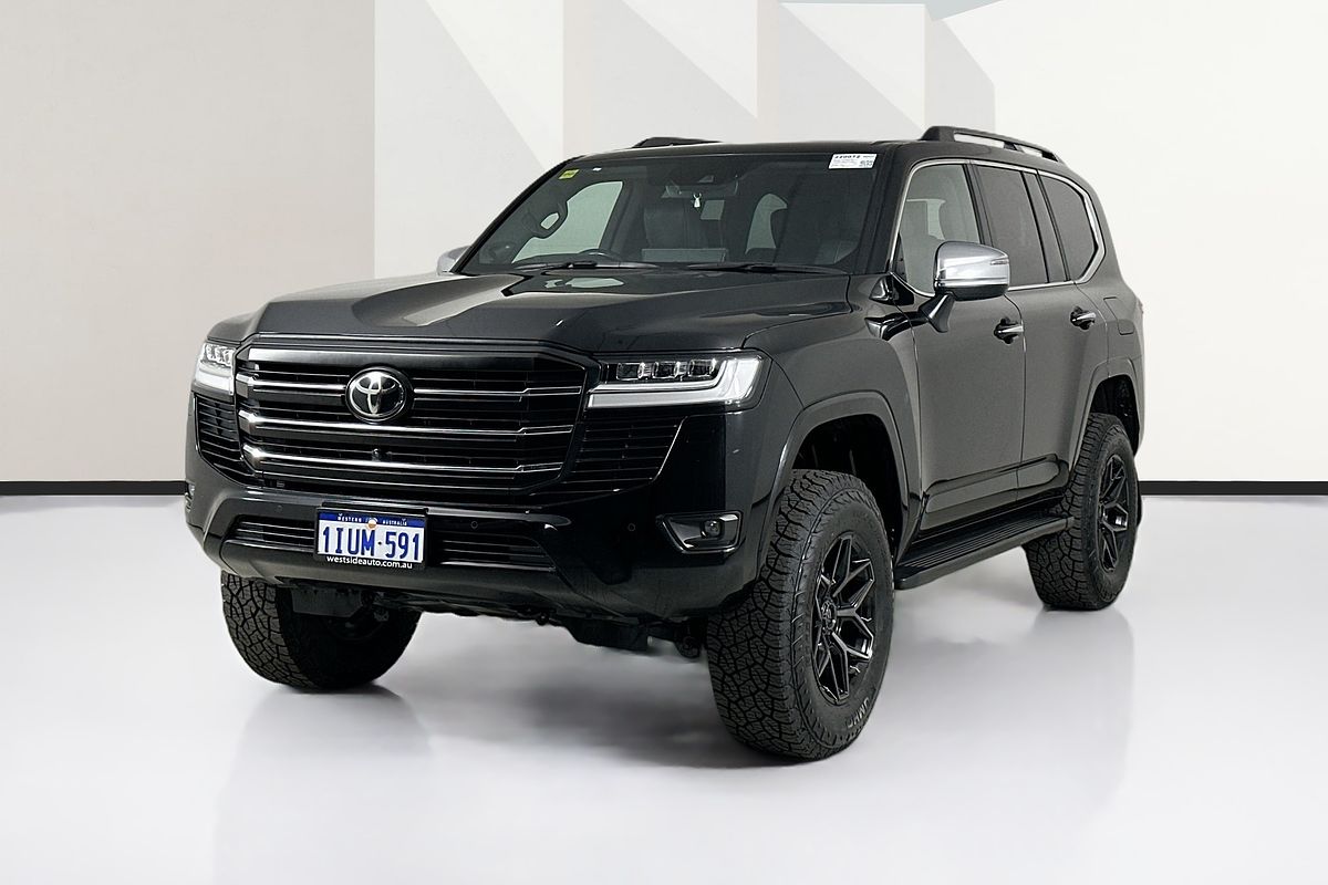 2022 Toyota LANDCRUISER LC300 SAHARA (4x4) FJA300R