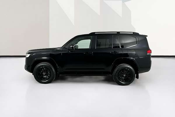 2023 Toyota Landcruiser LC300 SAHARA (4x4) FJA300R