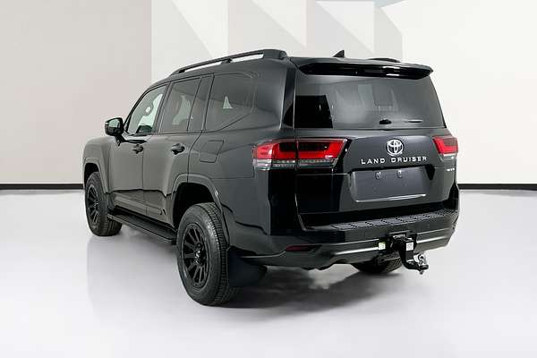 2023 Toyota Landcruiser LC300 SAHARA (4x4) FJA300R