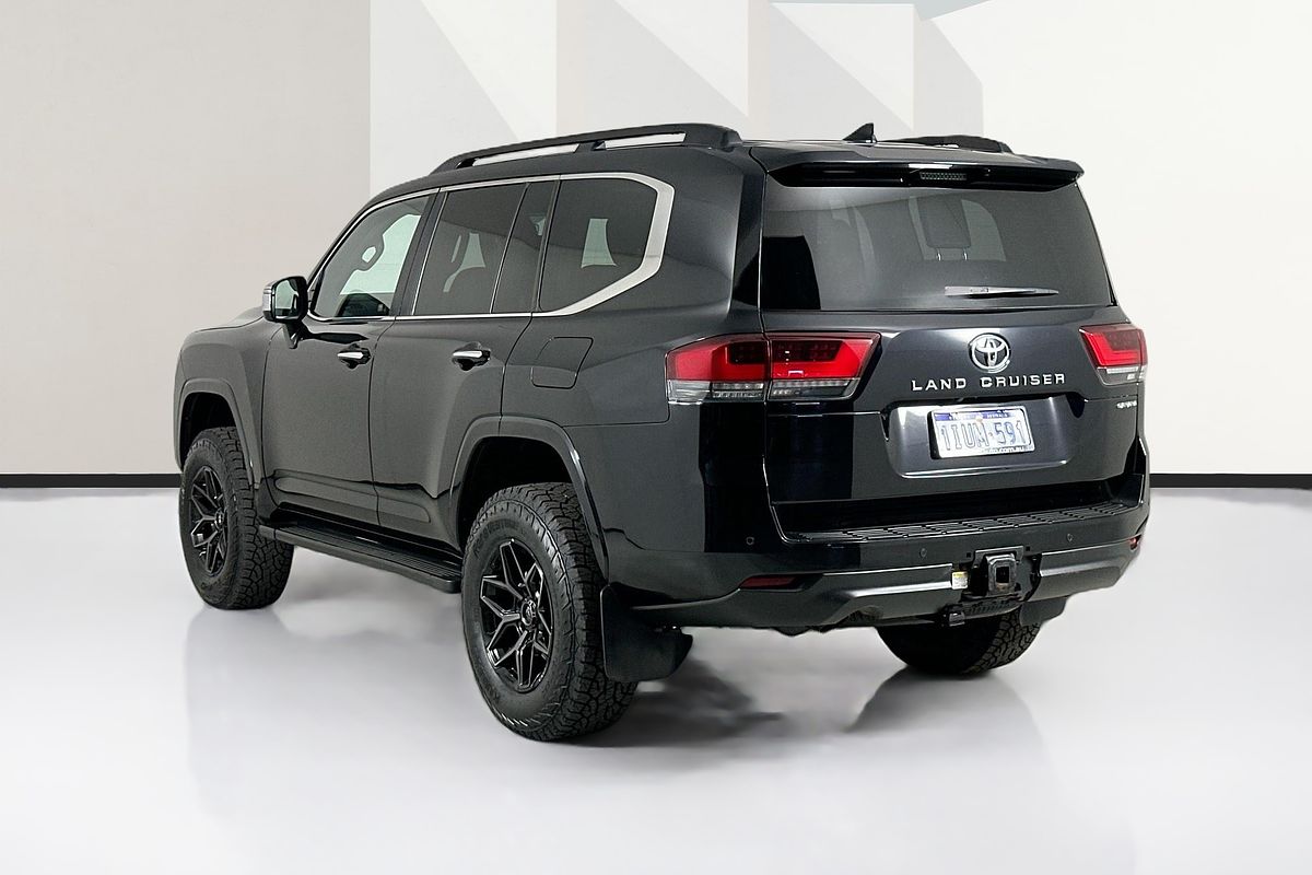 2022 Toyota LANDCRUISER LC300 SAHARA (4x4) FJA300R