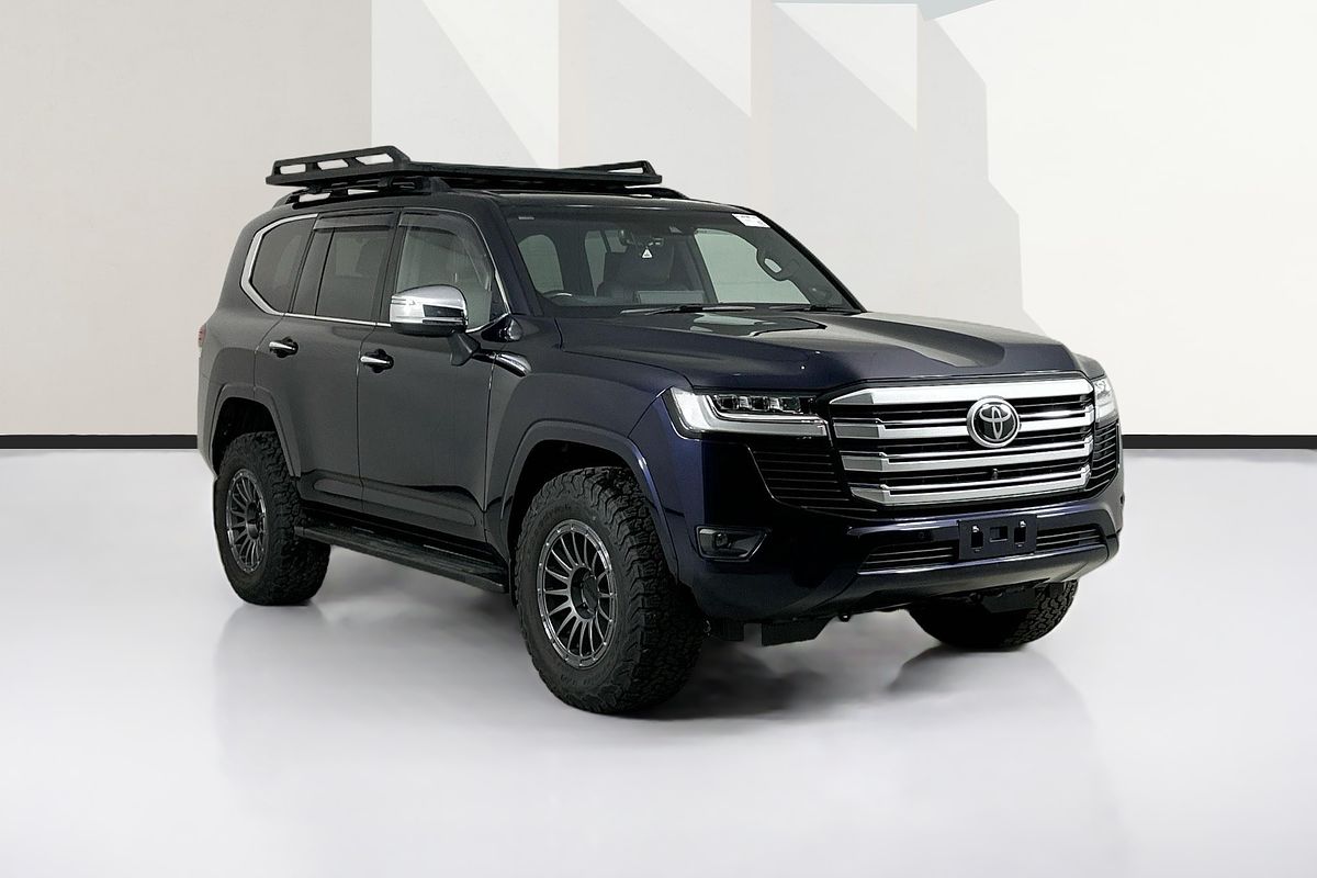2022 Toyota LANDCRUISER LC300 SAHARA (4x4) FJA300R