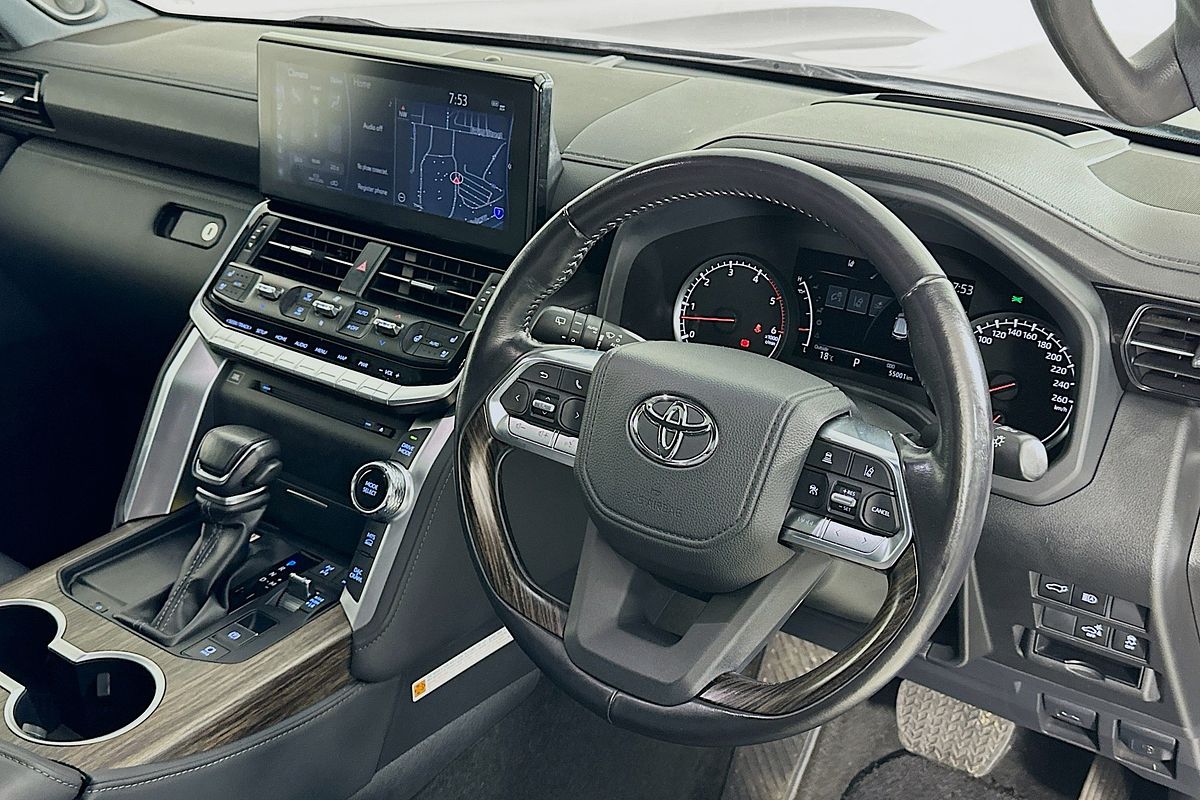 2022 Toyota LANDCRUISER LC300 SAHARA (4x4) FJA300R