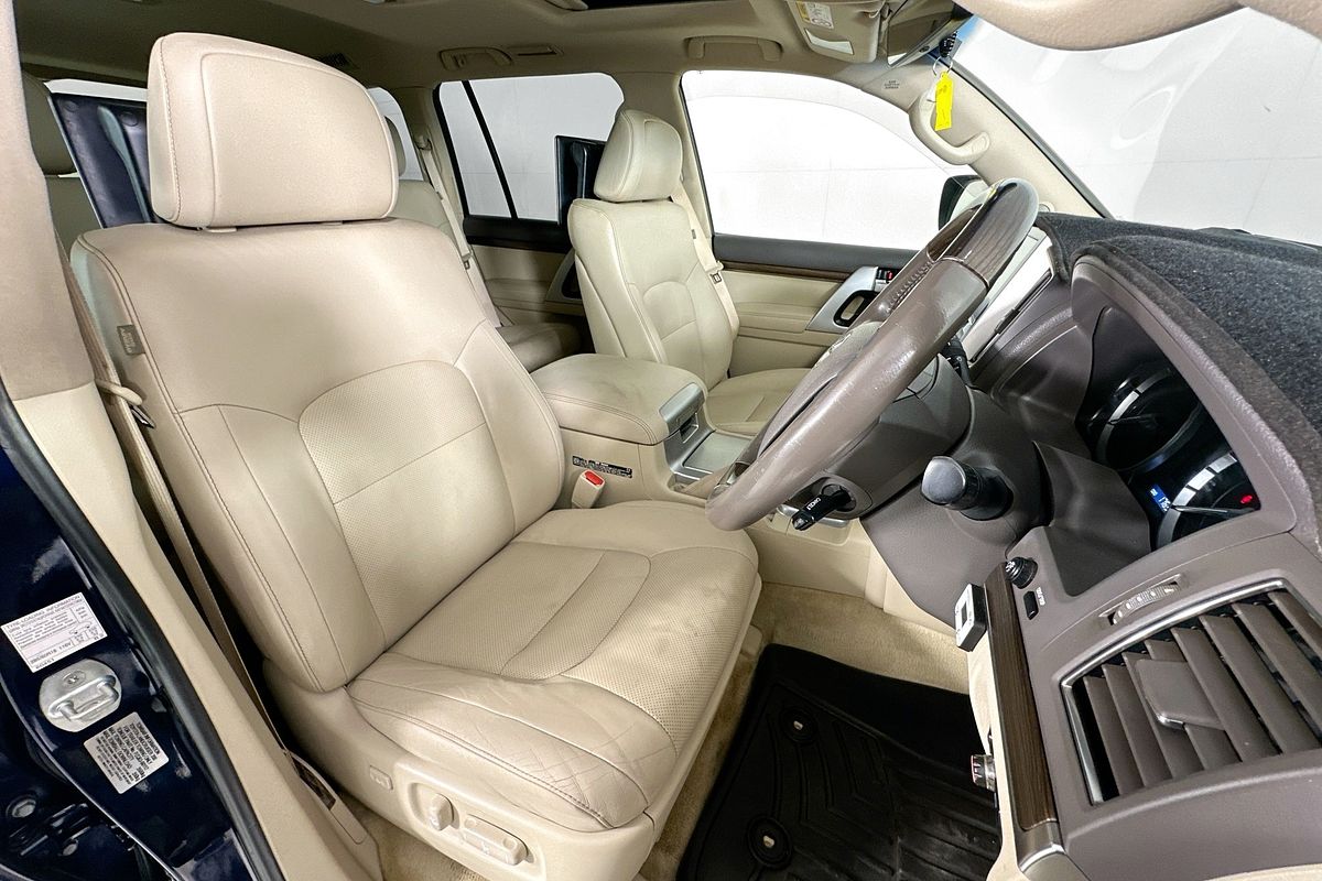 2019 Toyota LANDCRUISER LC200 SAHARA (4x4) VDJ200R