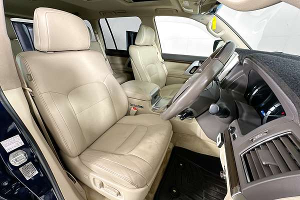 2019 Toyota LANDCRUISER LC200 SAHARA (4x4) VDJ200R