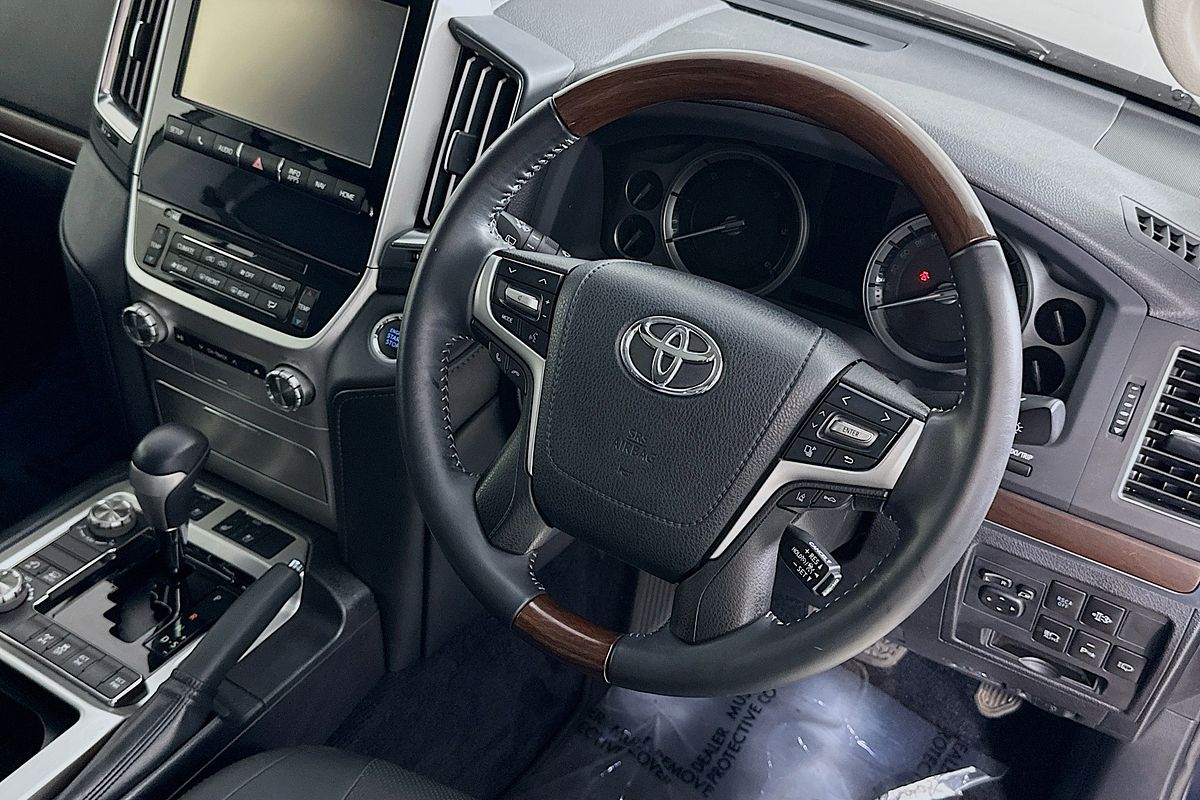 2016 Toyota LANDCRUISER SAHARA (4x4) VDJ200R MY16