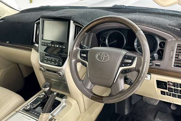 2019 Toyota LANDCRUISER LC200 SAHARA (4x4) VDJ200R
