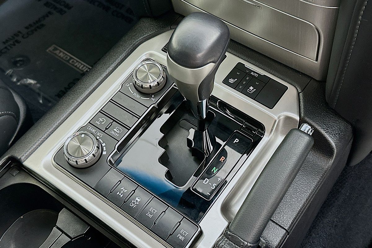 2016 Toyota LANDCRUISER SAHARA (4x4) VDJ200R MY16