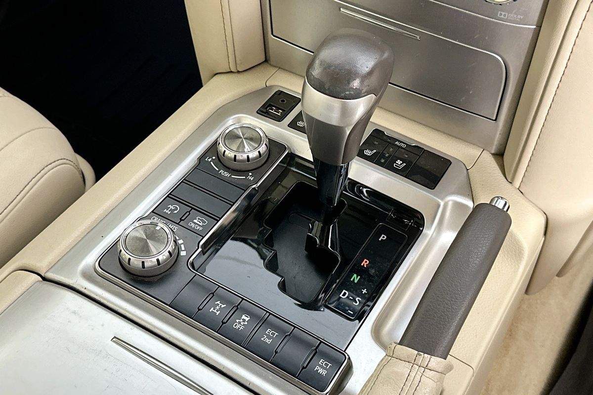 2019 Toyota LANDCRUISER LC200 SAHARA (4x4) VDJ200R