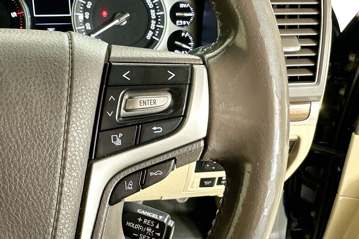 2019 Toyota LANDCRUISER LC200 SAHARA (4x4) VDJ200R