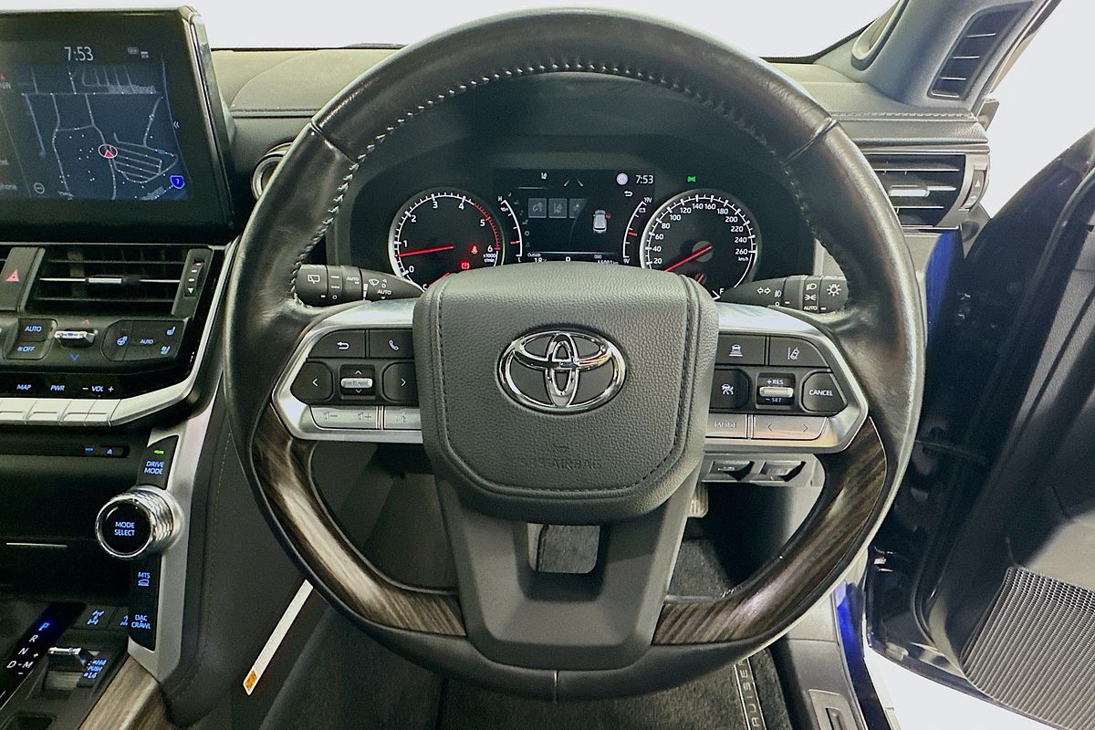2022 Toyota LANDCRUISER LC300 SAHARA (4x4) FJA300R