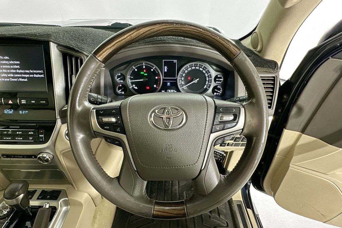 2019 Toyota LANDCRUISER LC200 SAHARA (4x4) VDJ200R