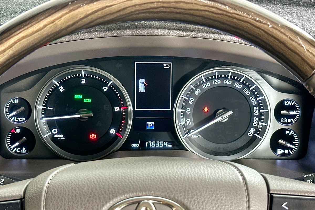 2019 Toyota LANDCRUISER LC200 SAHARA (4x4) VDJ200R