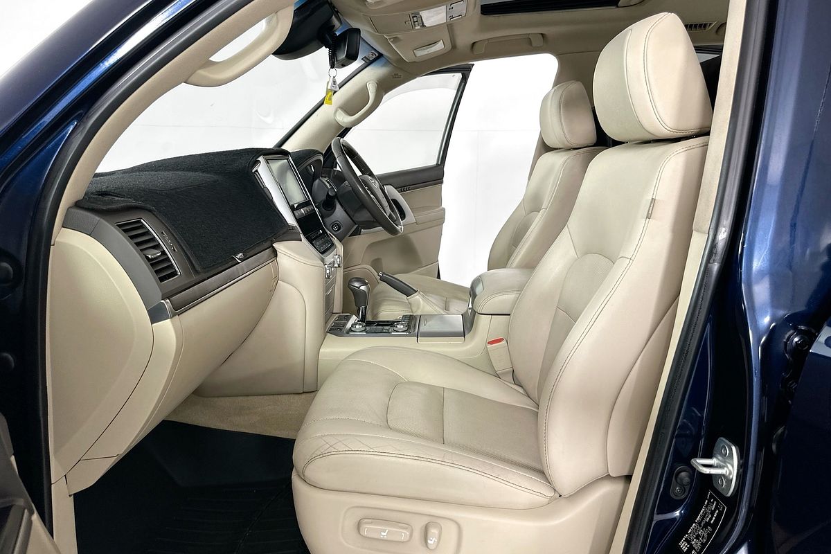 2019 Toyota LANDCRUISER LC200 SAHARA (4x4) VDJ200R