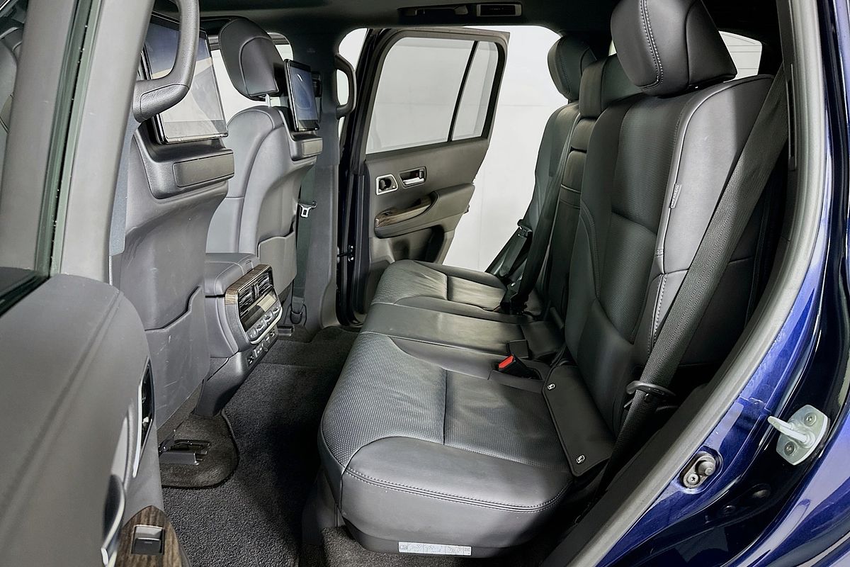 2022 Toyota LANDCRUISER LC300 SAHARA (4x4) FJA300R