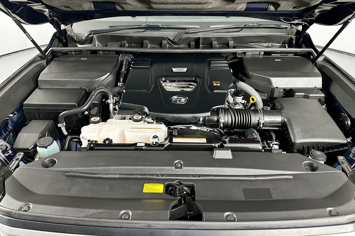 2022 Toyota LANDCRUISER LC300 SAHARA (4x4) FJA300R