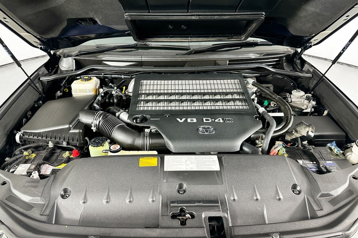 2019 Toyota LANDCRUISER LC200 SAHARA (4x4) VDJ200R