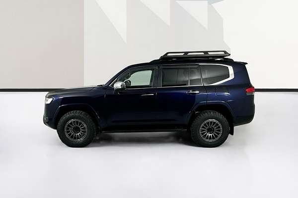 2022 Toyota LANDCRUISER LC300 SAHARA (4x4) FJA300R