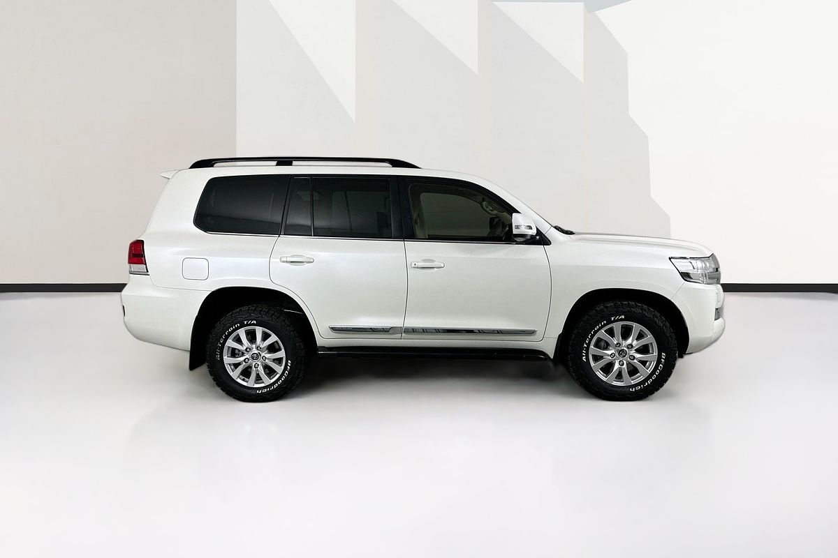2017 Toyota LANDCRUISER SAHARA (4x4) VDJ200R MY16