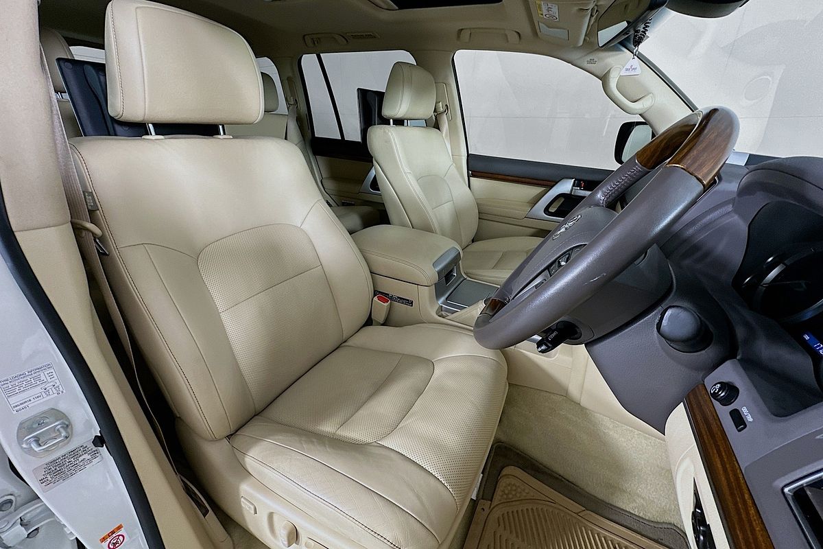 2017 Toyota LANDCRUISER SAHARA (4x4) VDJ200R MY16