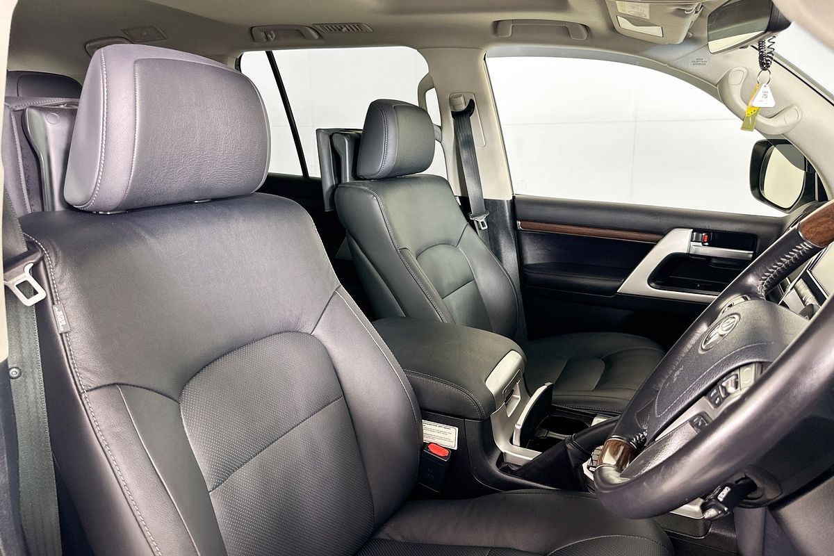 2021 Toyota LANDCRUISER LC200 SAHARA (4x4) VDJ200R