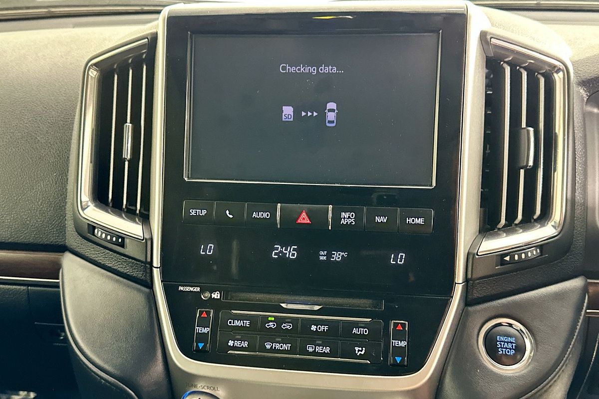 2020 Toyota LANDCRUISER LC200 SAHARA (4x4) VDJ200R