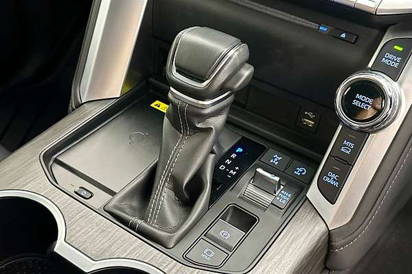 2023 Toyota Landcruiser LC300 SAHARA ZX (4x4) FJA300R