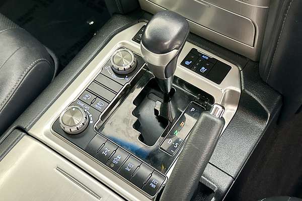2020 Toyota LANDCRUISER LC200 SAHARA (4x4) VDJ200R