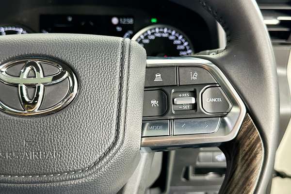 2024 Toyota LANDCRUISER LC300 VX (4x4) FJA300R
