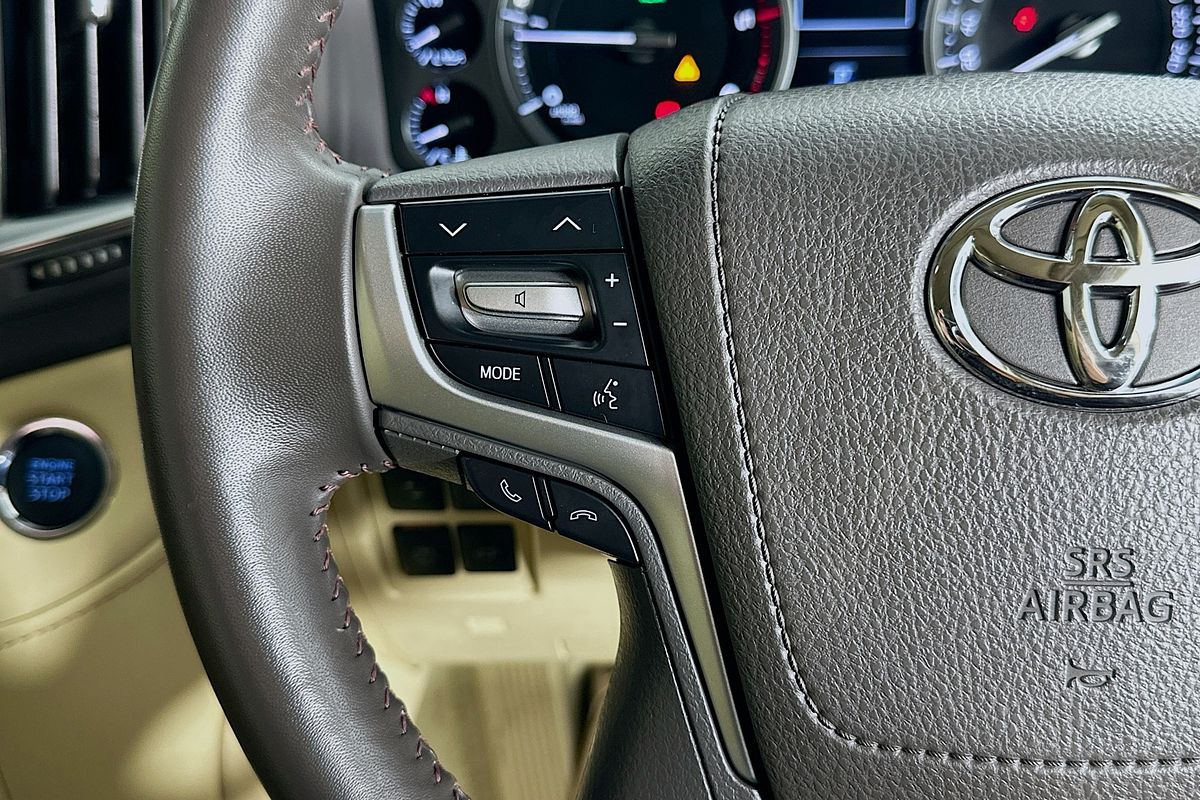 2017 Toyota LANDCRUISER SAHARA (4x4) VDJ200R MY16