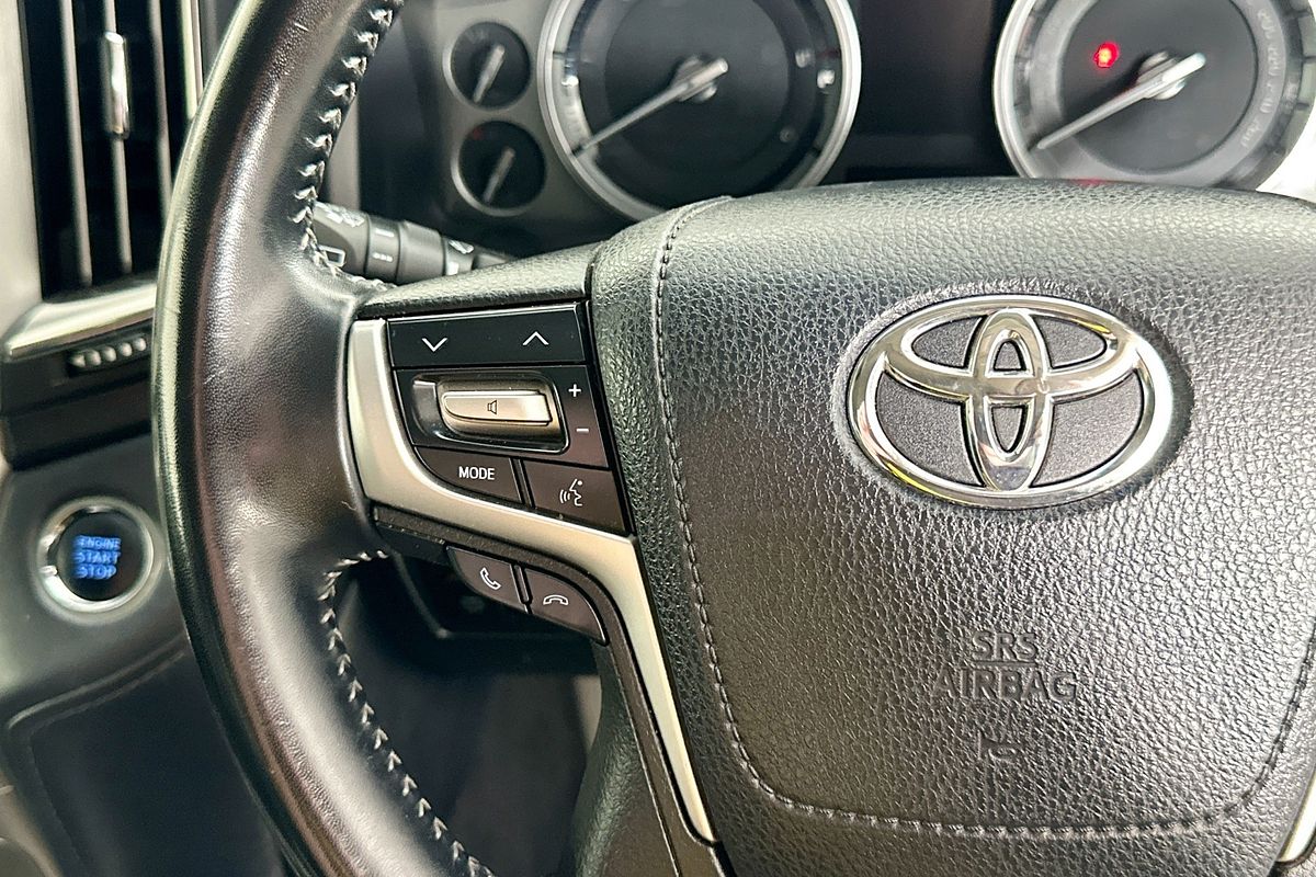 2020 Toyota LANDCRUISER LC200 SAHARA (4x4) VDJ200R