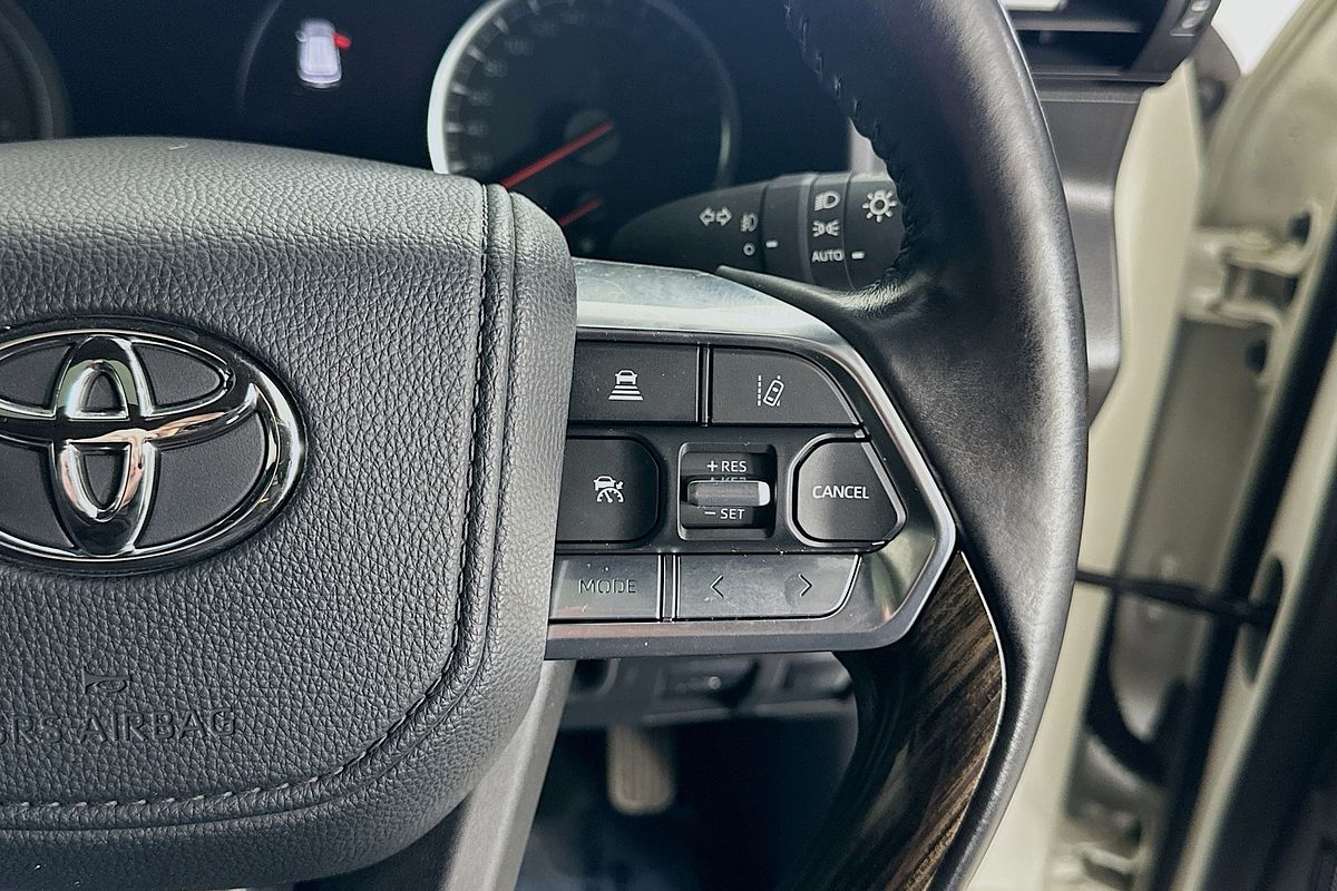 2023 Toyota LANDCRUISER LC300 SAHARA (4x4) FJA300R