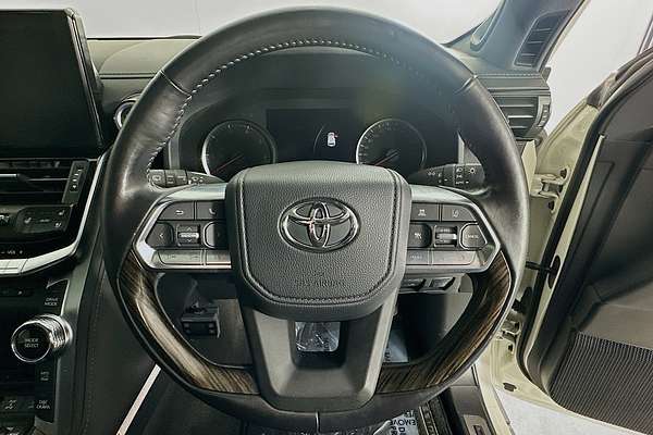 2023 Toyota LANDCRUISER LC300 SAHARA (4x4) FJA300R
