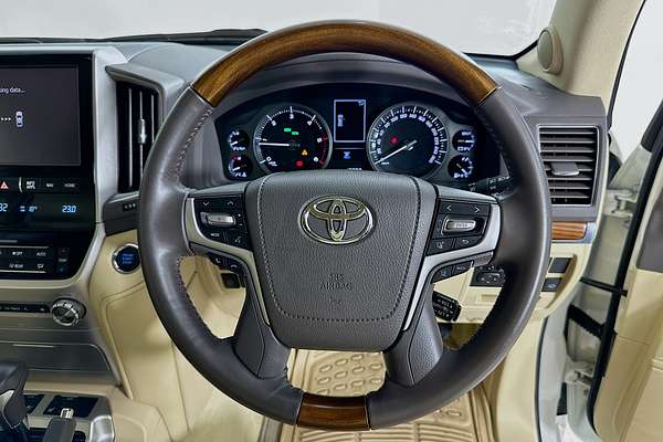 2017 Toyota LANDCRUISER SAHARA (4x4) VDJ200R MY16