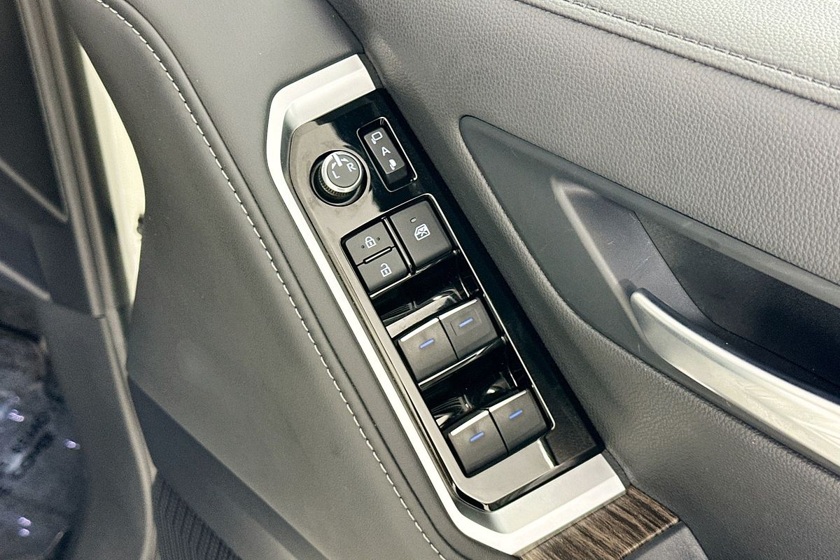 2024 Toyota LANDCRUISER LC300 VX (4x4) FJA300R