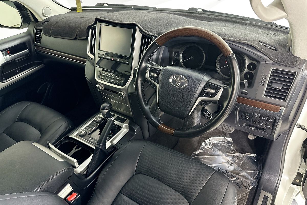 2021 Toyota LANDCRUISER LC200 SAHARA (4x4) VDJ200R