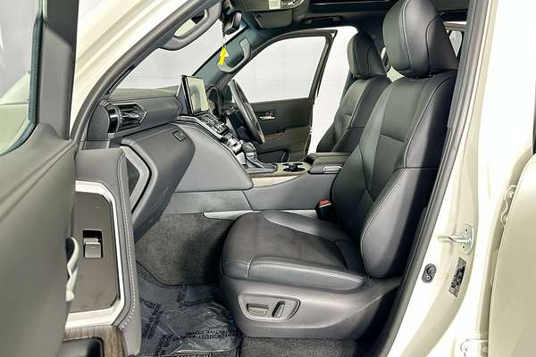 2024 Toyota LANDCRUISER LC300 VX (4x4) FJA300R