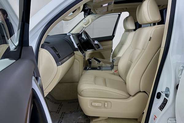 2017 Toyota LANDCRUISER SAHARA (4x4) VDJ200R MY16