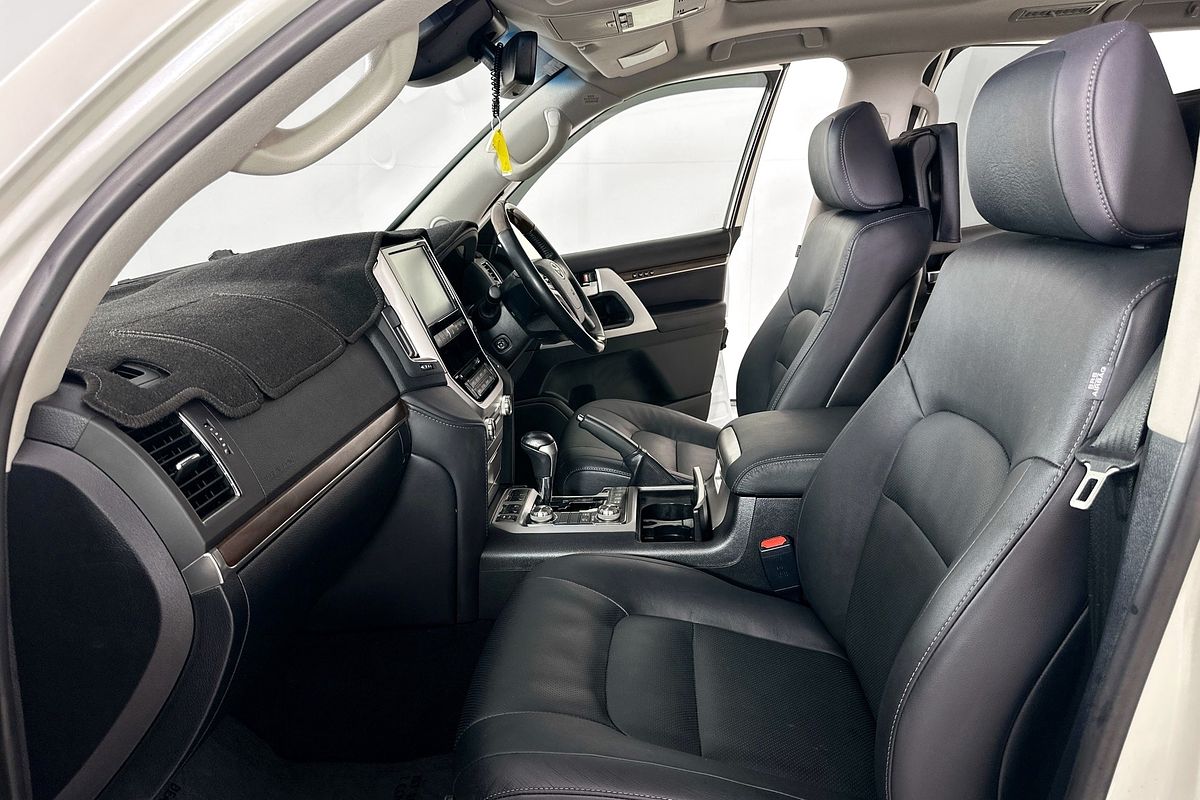 2021 Toyota LANDCRUISER LC200 SAHARA (4x4) VDJ200R