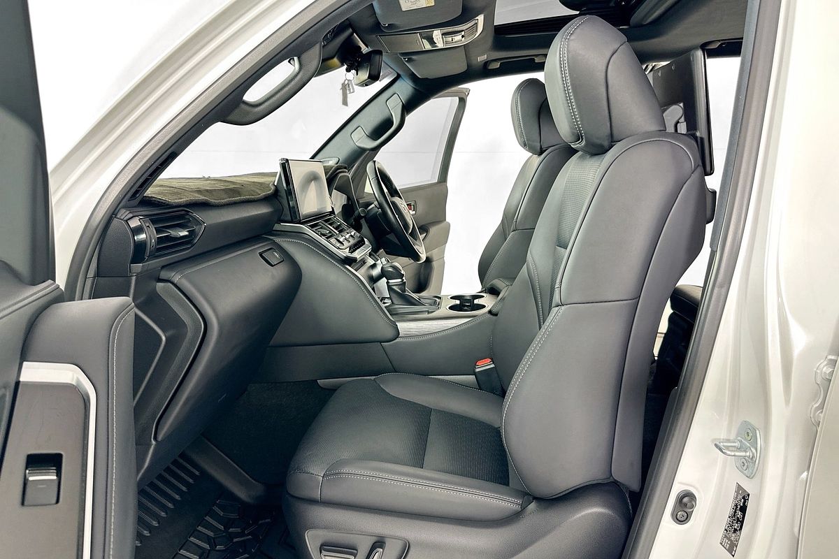 2023 Toyota Landcruiser LC300 SAHARA ZX (4x4) FJA300R