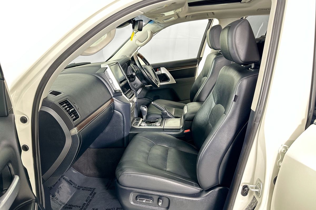 2020 Toyota LANDCRUISER LC200 SAHARA (4x4) VDJ200R