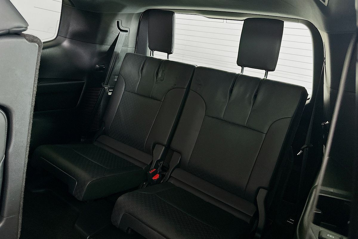 2023 Toyota LANDCRUISER LC300 SAHARA (4x4) FJA300R