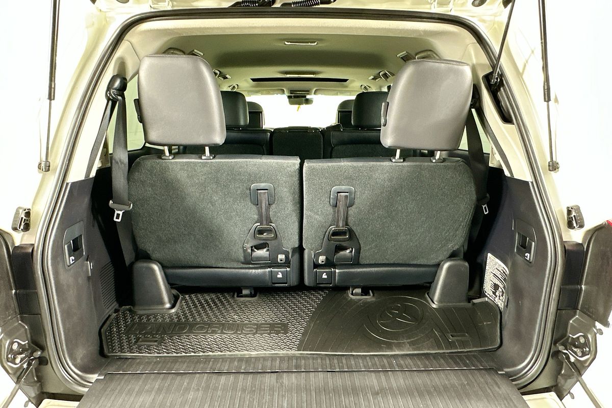 2020 Toyota LANDCRUISER LC200 SAHARA (4x4) VDJ200R