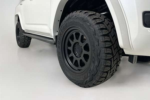 2023 Toyota LANDCRUISER LC300 SAHARA (4x4) FJA300R