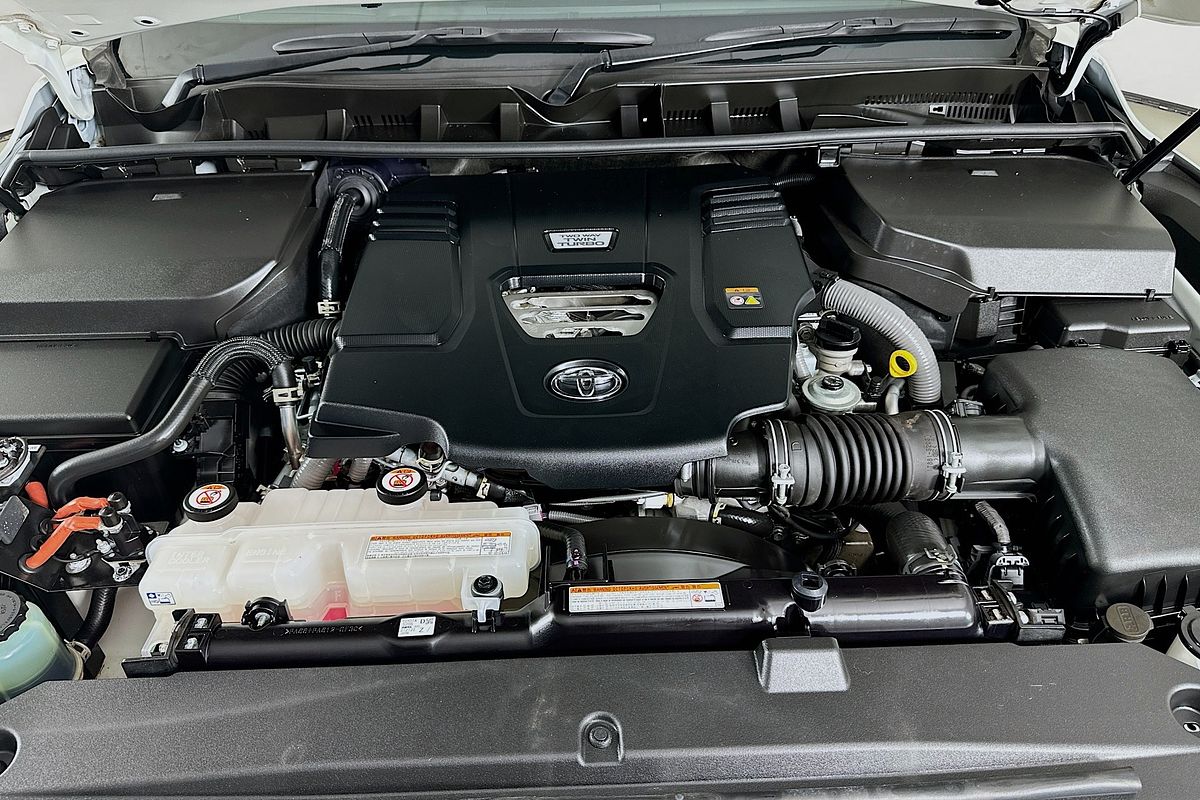 2023 Toyota LANDCRUISER LC300 SAHARA (4x4) FJA300R