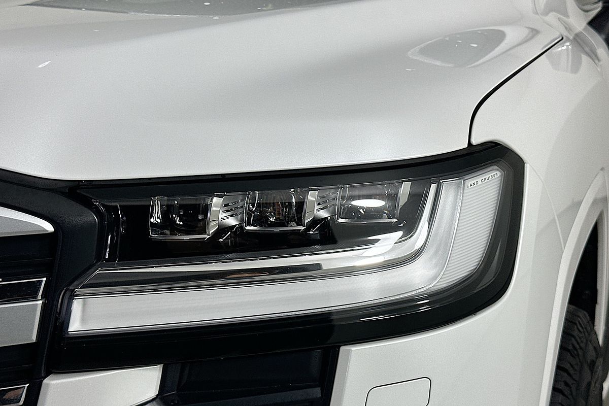 2023 Toyota Landcruiser LC300 SAHARA ZX (4x4) FJA300R