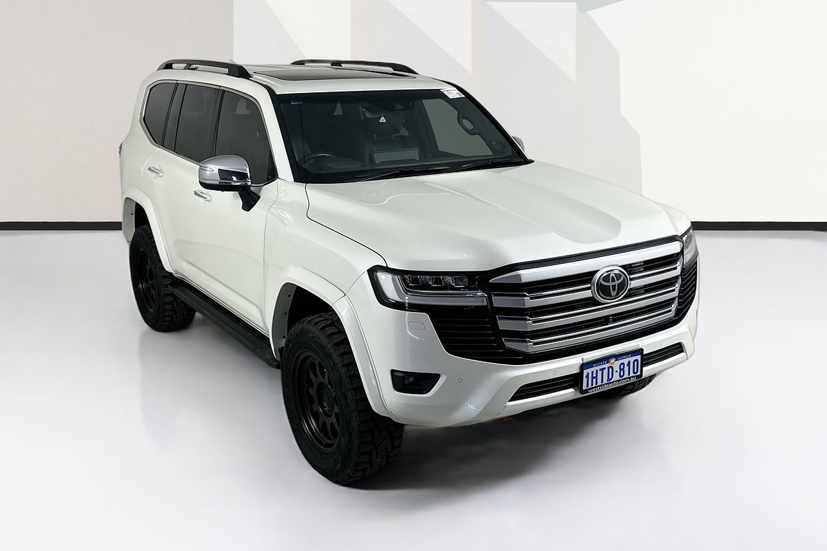 2023 Toyota LANDCRUISER LC300 SAHARA (4x4) FJA300R