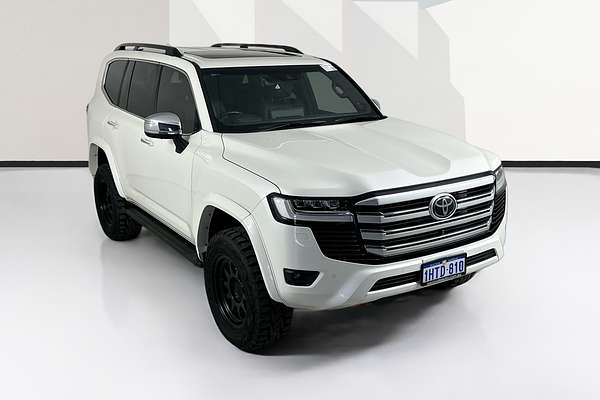 2023 Toyota LANDCRUISER LC300 SAHARA (4x4) FJA300R