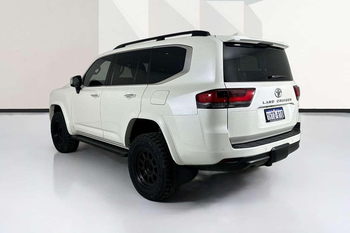 2023 Toyota LANDCRUISER LC300 SAHARA (4x4) FJA300R