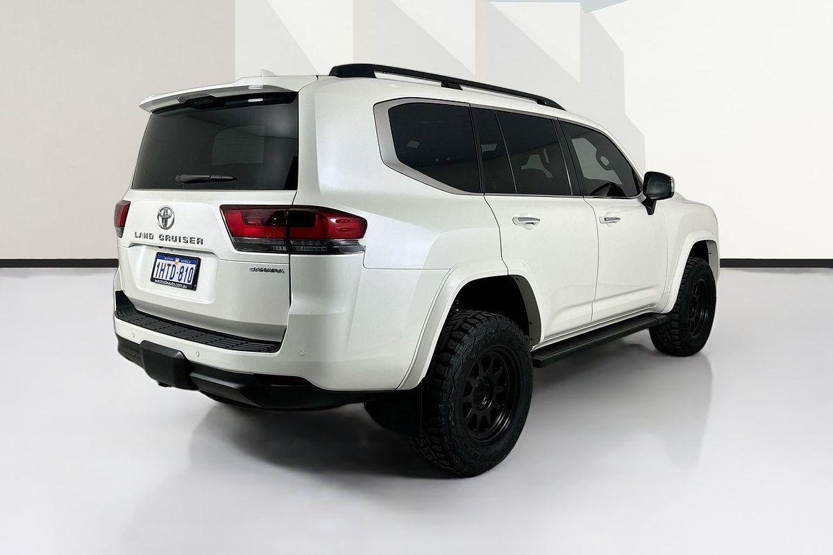 2023 Toyota LANDCRUISER LC300 SAHARA (4x4) FJA300R